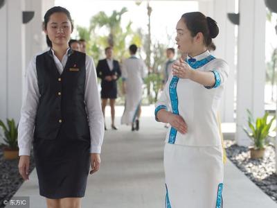 餐廳全流程服務(wù)用語(yǔ)及禮儀指南 從迎客到送客的貼心規(guī)范