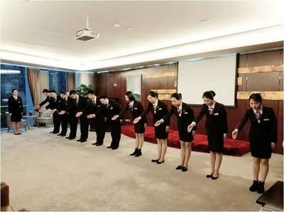 美麗招行，因您而美——企業(yè)管理視角下的服務(wù)禮儀大賽