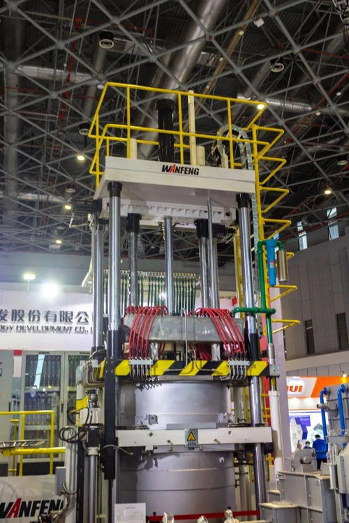 萬(wàn)豐科技攜多款重磅產(chǎn)品亮相，賦能鑄造智能裝備與農(nóng)家樂(lè)休閑觀光服務(wù)融合創(chuàng)新